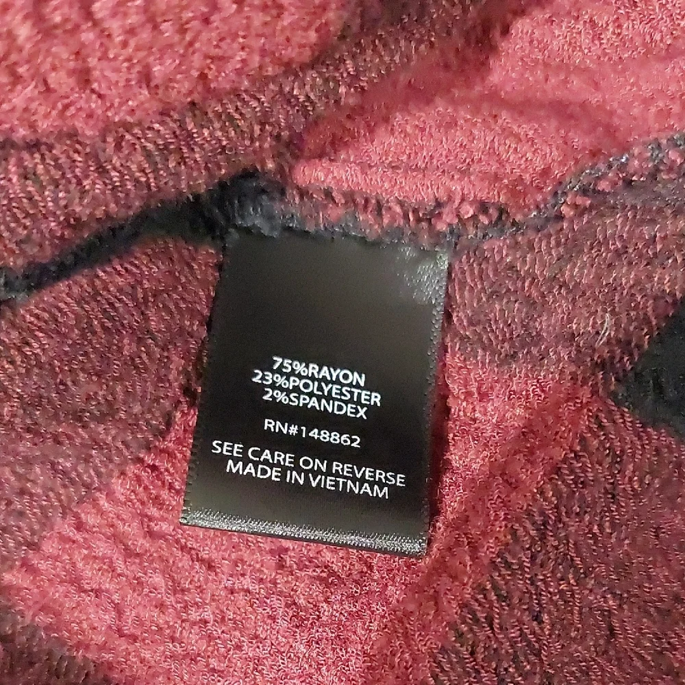 Torrid Red & Black Buffalo Plaid Button Down Tunic - Size 2 - Picture 5 of 7